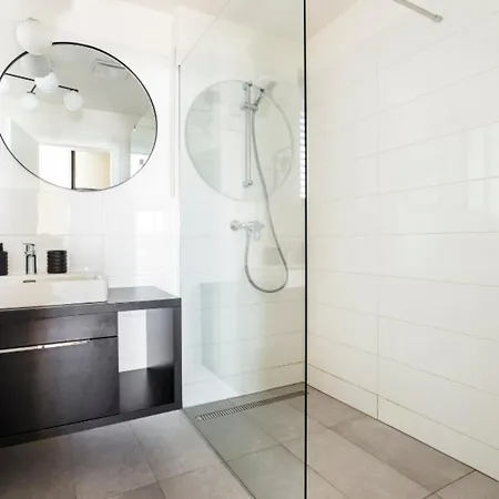 Luxury Apartment, View&garage&ac Apartamento *